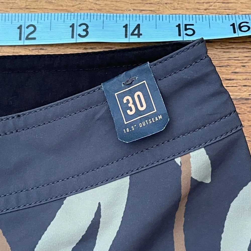 Roark Passage Boardshorts 18.5 Outseam NWOT
